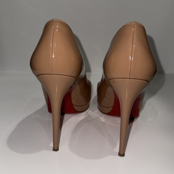 Christian Louboutin Platform Pump - Picture 3 of 8